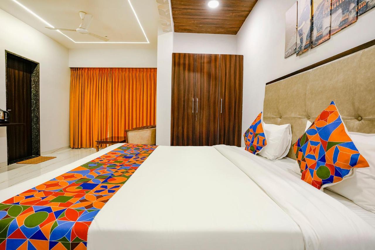 Fabhotel Swaraj Shirgaon  Extérieur photo
