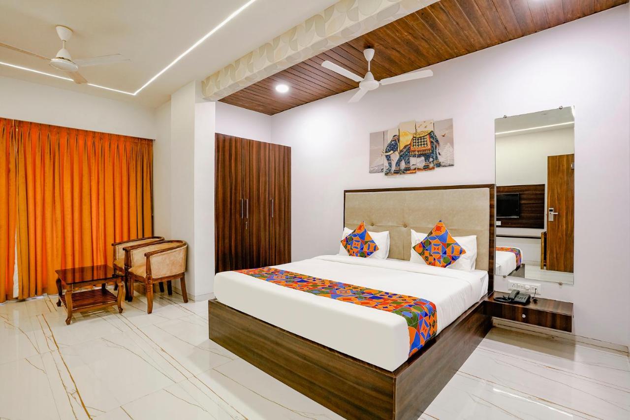 Fabhotel Swaraj Shirgaon  Extérieur photo