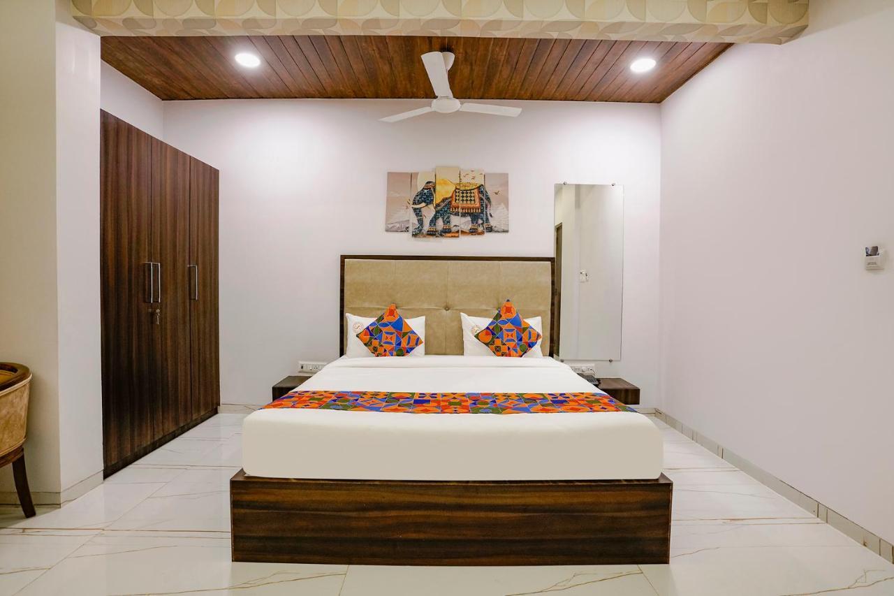Fabhotel Swaraj Shirgaon  Extérieur photo