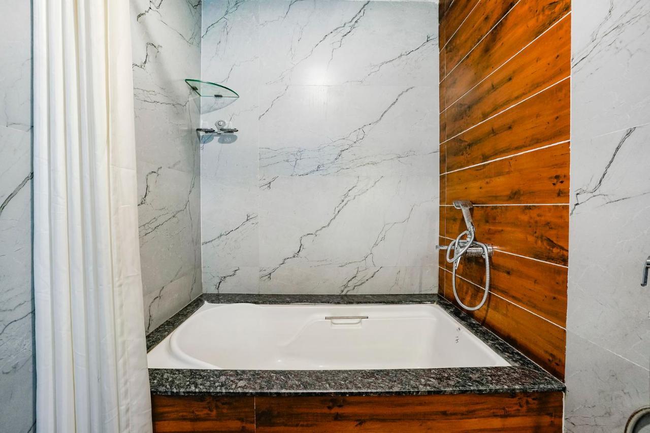 Fabhotel Swaraj Shirgaon  Extérieur photo